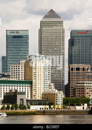 Außenbereich des modernen architektonischen Gebäuden in Canary Wharf, London Stockfoto
