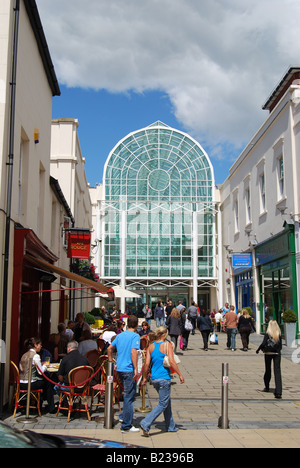 Die Royal Priors, Shopping Center, Vereinigtes Royal Leamington Spa, Warwickshire, England, Königreich Stockfoto