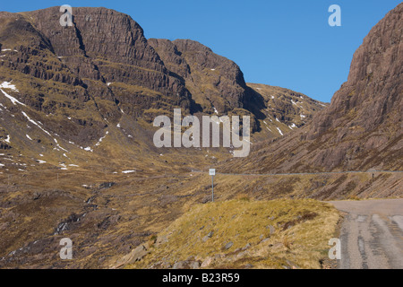 Bealach Na Ba Straße nach Applecross Meall Gorm Highland Region Schottland April 2008 Stockfoto