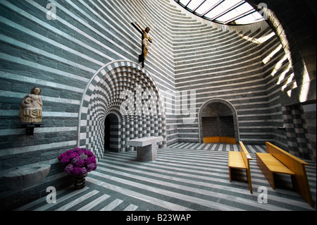 Innenraum der Kirche von St. John The Baptist Mogno Fusio, Gemeinde Lavizzara, Val Maggiore, Tessin, Schweiz Stockfoto