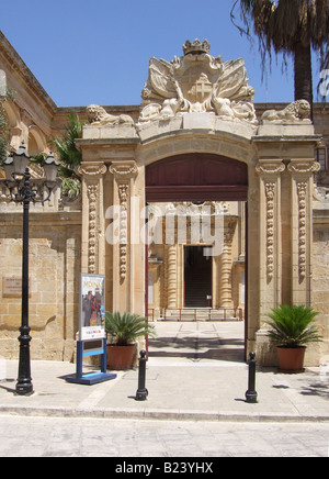 Eingang zum Palazzo Vilhena, Natural History Museum, Mdina, Malta. Stockfoto