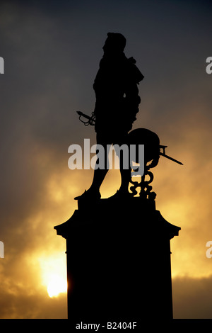 Stadt von Plymouth, England. Sir Joseph Boehm RA entworfen Sir Francis Drake Bronze Statue, auf Plymouth Hacke Promenade gelegen. Stockfoto