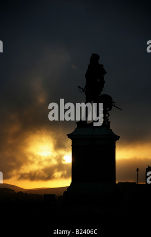 Stadt von Plymouth, England. Sir Joseph Boehm RA entworfen Sir Francis Drake Bronze Statue, auf Plymouth Hacke Promenade gelegen. Stockfoto