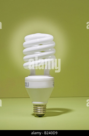 Kompakt-Leuchtstofflampe CFL Glühbirne Stockfoto