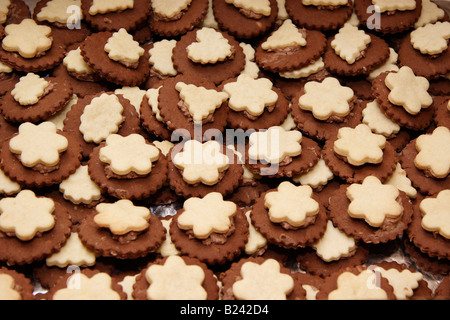 Die Weihnachtsplätzchen Linzer von oben aufgenommen Bilder Fotos Nahaufnahme zum Verkauf für auf alamy horizontal in USA US hochauflösend Stockfoto