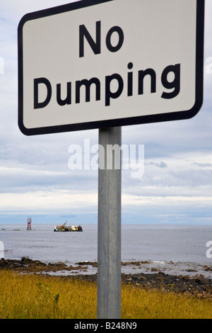 Geerdete Wrack der Banff Fischereifahrzeug Boot BF 380 aground auf Felsen am Cairnbulg Punkt Fraserburgh, North East Scotland gestrandet. Stockfoto