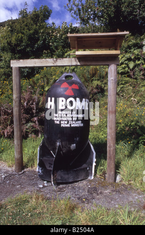 Gefälschte "" H"Bombe an Gun Camp protestieren am staatlichen Entwicklungspläne in Fiordland, Neuseeland zu protestieren" Stockfoto