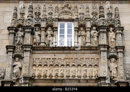 Fassade des Hostal Dos Reis Catolicos, Santiago De Compostela, A Coruna, Spanien Stockfoto