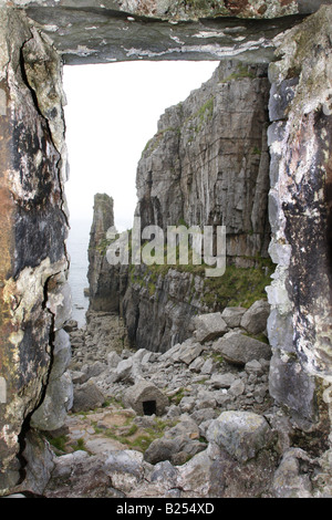 Blick vom St. Govans Kapelle Pembrokeshire Coast National Park Wales UK vertikale 84614 SouthPembs Stockfoto