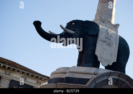 Catanias Wahrzeichen Fontana dell'Elephante, Catania, Sizilien, Italien Stockfoto