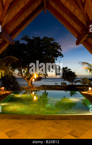 Luxushotel in der Nacht, Taj Exotica Resort & Spa, Presidential Villa mit Pool, Mauritius Stockfoto