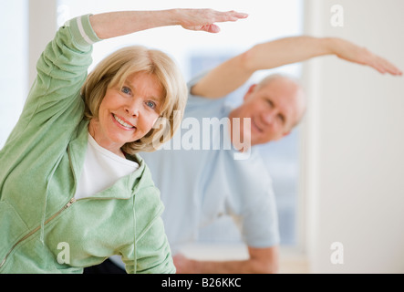 Älteres paar Ausübung Stockfoto