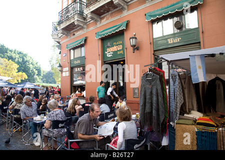 Plaza Dorrego Bar, San Telmo, Buenos Aires Argentinien Stockfoto