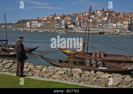 Blick auf Ribeira Bezirk von Vila Nova De Gaia, Porto, Portugal Stockfoto