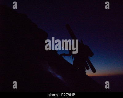 Ein Bergsteiger auf dem Mt. Rainier Stockfoto