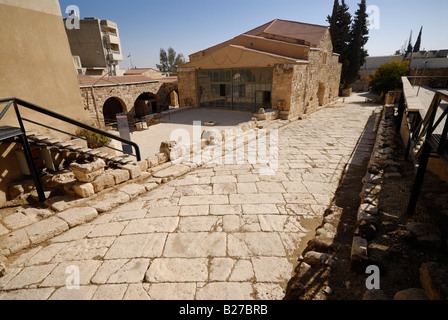 römische Straße im archäologischen Park, Kirche der Jungfrau Maria, MADABA, Jordanien, Arabien Stockfoto