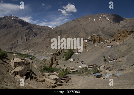 Blick auf Dhankar Dorf (3890m) und Kloster. Spiti Tal, Himachal Pradesh. Indien, Asien. Stockfoto