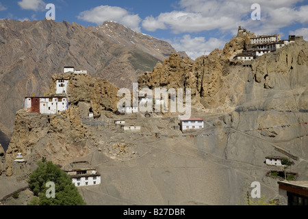 Ansicht von Dhankar Dorf (3890m), Kloster und Fort. Spiti Tal, Himachal Pradesh. Indien, Asien. Stockfoto