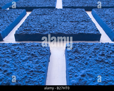 Außenansicht des blauen Quadrate auf dem Gebäude Stockfoto