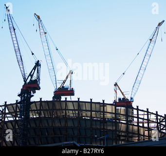 Krane auf Baustelle, New York City, New York, Vereinigte Staaten von Amerika Stockfoto