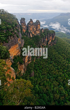 Three Sisters in den Blue Mountains, gesehen vom Echo Point, New South Wales, Australien Stockfoto