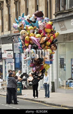 Ballon-Verkäufer auf dem West End Festival 2008 in Glasgow, Schottland Stockfoto