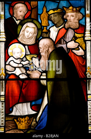 Abschnitt der Glasmalerei aus dem Osten-Fenster der St. Georg Kirche Woolhope Herefordshire Stockfoto