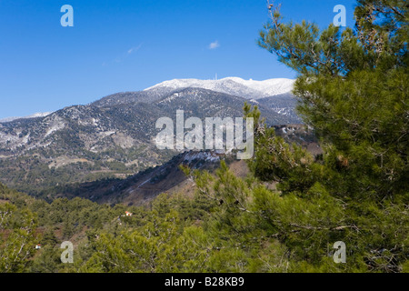 Mount Olympus im Troodos-Massiv betrachtet aus in der Nähe von Mandria, Zypern Stockfoto