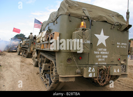 Halbe Strecke m2 gepanzerte Fahrzeuge, die von den Vereinigten Staaten während des zweiten Weltkrieges verwendet. Beim Festival in UK Stockfoto