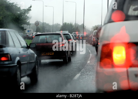 Autos im Stau Hayes West London England Großbritannien Stockfoto