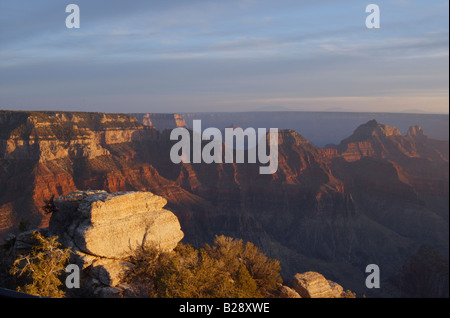 Die Wotan-Thron von untergehenden Sonne Grand Canyon North Rim Bright Angel Sicht Exemplar oben beleuchtet Stockfoto