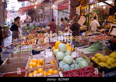 Straßenmarkt Palermo Sizilien Datum 28 05 2008 Ref ZB693 114318 0056 obligatorische CREDIT Welt Bilder Photoshot Stockfoto