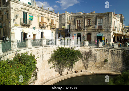 Fonte Aretusa Frühling Syracusa Altstadt Sizilien Stockfoto