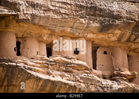 Mali Dogan Land Bandiagara Escarpment Felsenhöhle Bestattungen Stockfoto