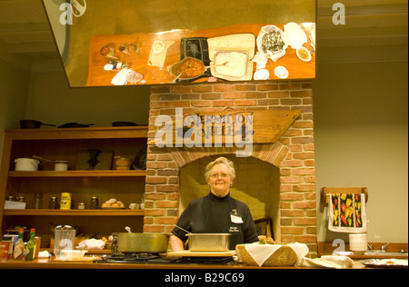 Kochen Schule Demonstrator und Ausbilder Margo Latiolais Ecole de Cuisine, Vermilionville, Lafayette, Louisiana Stockfoto