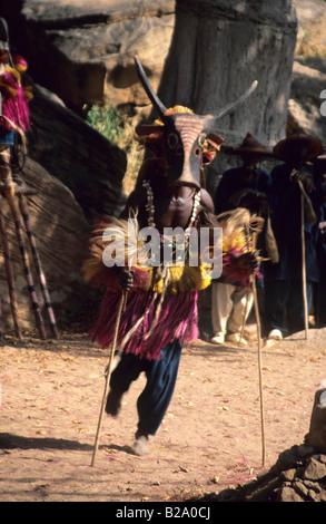 Maskierte Tänzer Dama Festival Ireli Mali Stockfoto