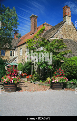 Red Lion Inn in der National Trust Dorf Lacock Wiltshire UK Stockfoto