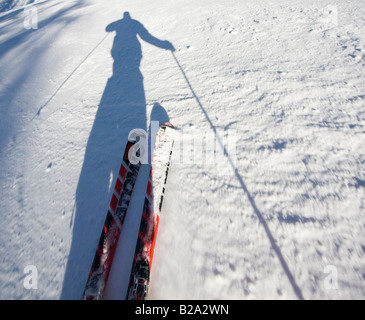 Skifahren auf einem Berg erste Person perpective Stockfoto