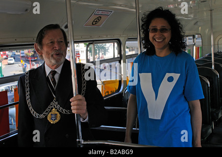 Porträt von Bürgermeister von Surbiton auf freiwillige Veranstaltung in Surbiton London UK Stockfoto