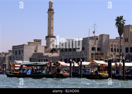 Wassertaxis Dubai Creek Vereinigte Arabische Emirate Stockfoto