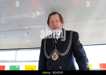 Porträt von Bürgermeister von Surbiton auf freiwillige Veranstaltung in Surbiton London UK Stockfoto