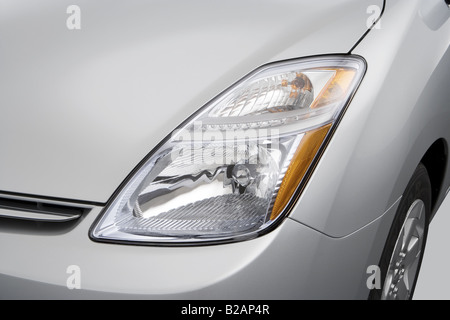 2008 Toyota Prius Hybrid in Silber - Scheinwerfer Stockfoto