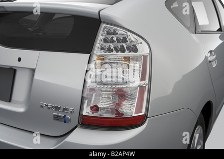 2008 Toyota Prius Hybrid in Silber - Rücklicht Stockfoto