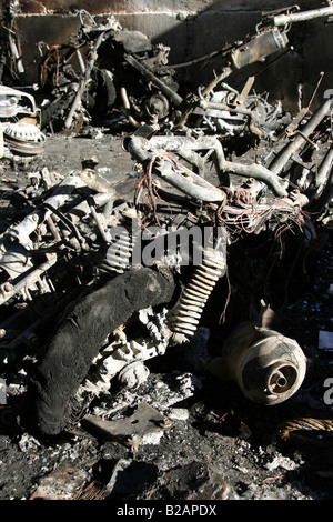 Feuer zerstört Roller Motorrad Brandanschlag Stockfoto