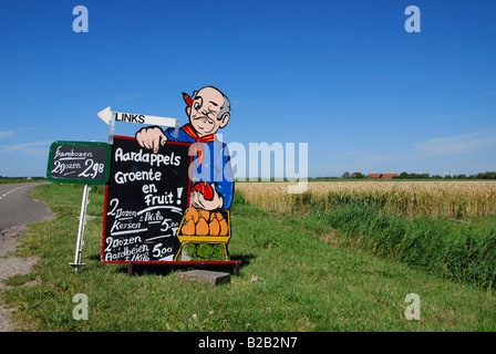 Outdoor-Zeichen, die Förderung lokaler Hofladen in Walcheren Zeeland Niederlande Stockfoto