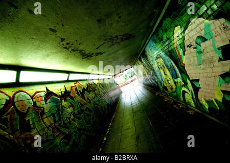 u-Bahn Tunnel graffiti Stockfoto