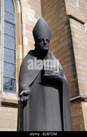 Statue des Bischofs St. Altfrid, Dom, Essen, Nordrhein-Westfalen, Deutschland, Europa Stockfoto