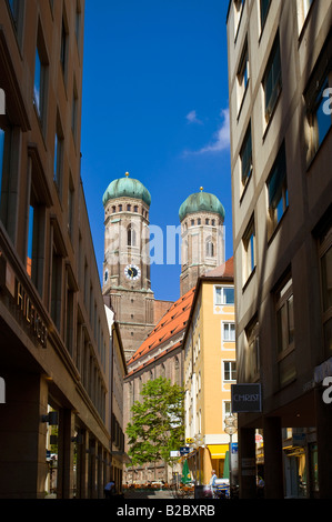 Frauenkirche, Kathedrale von unserer lieben Frau, Blick vom Weinstraße Straße, München, Oberbayern, Deutschland, Europa Stockfoto