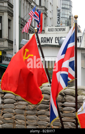 Checkpoint Charlie, ehemaliger Grenzübergang, Berlin, Deutschland, Europa Stockfoto