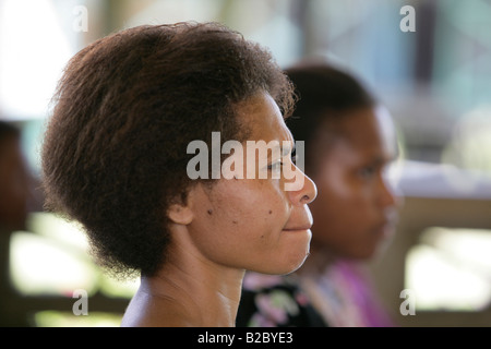 Frau, Porträt während eines Gottesdienstes, Madang, Papua-Neu-Guinea, Melanesien Stockfoto